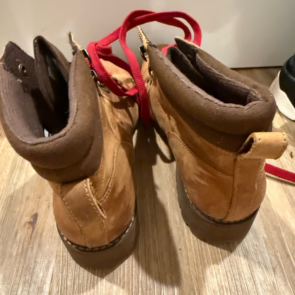 Timberland Boots - Picture 4 of 4